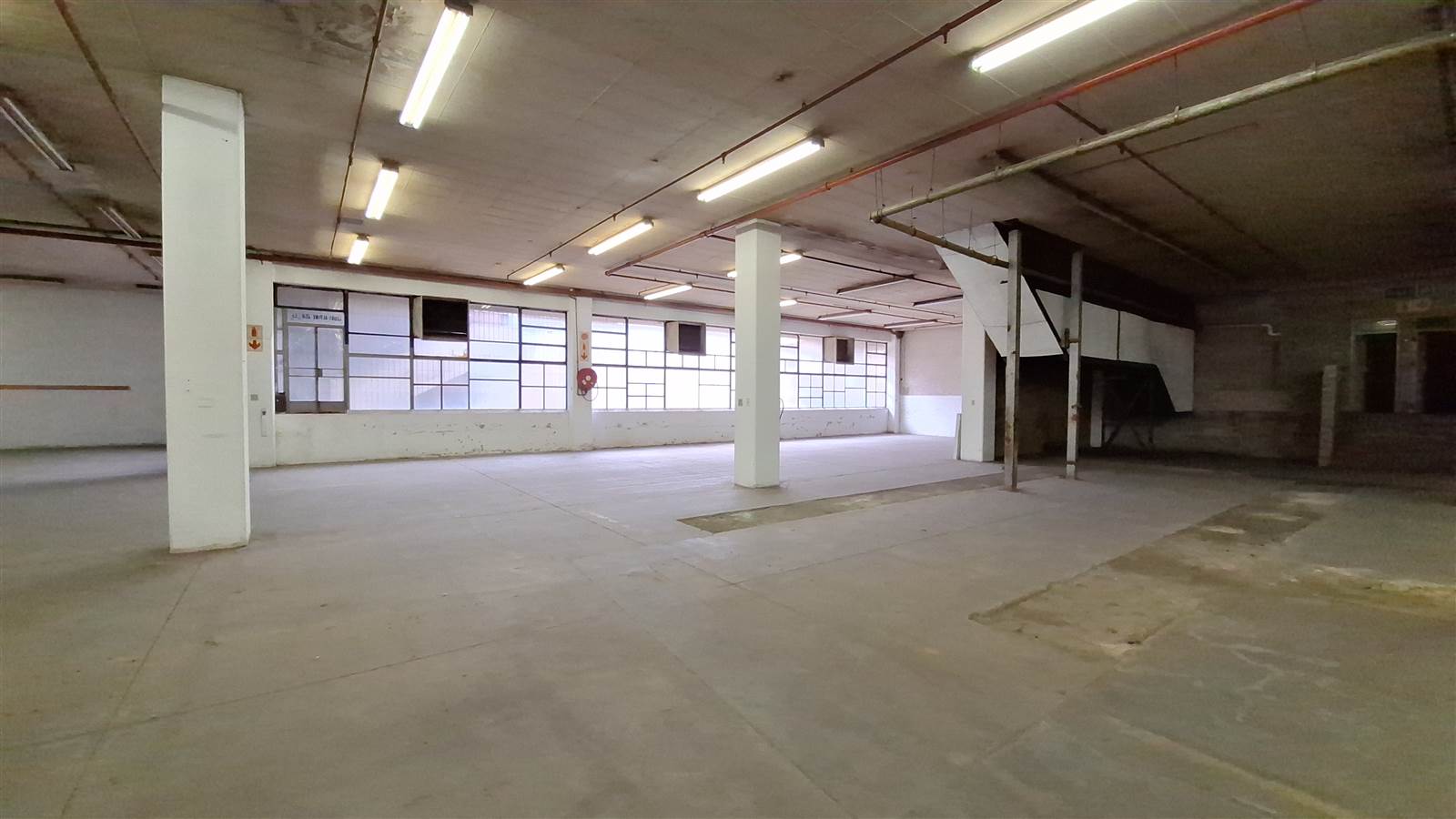 2490  m² Industrial space in Wynberg photo number 14