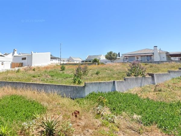 754 m² Land