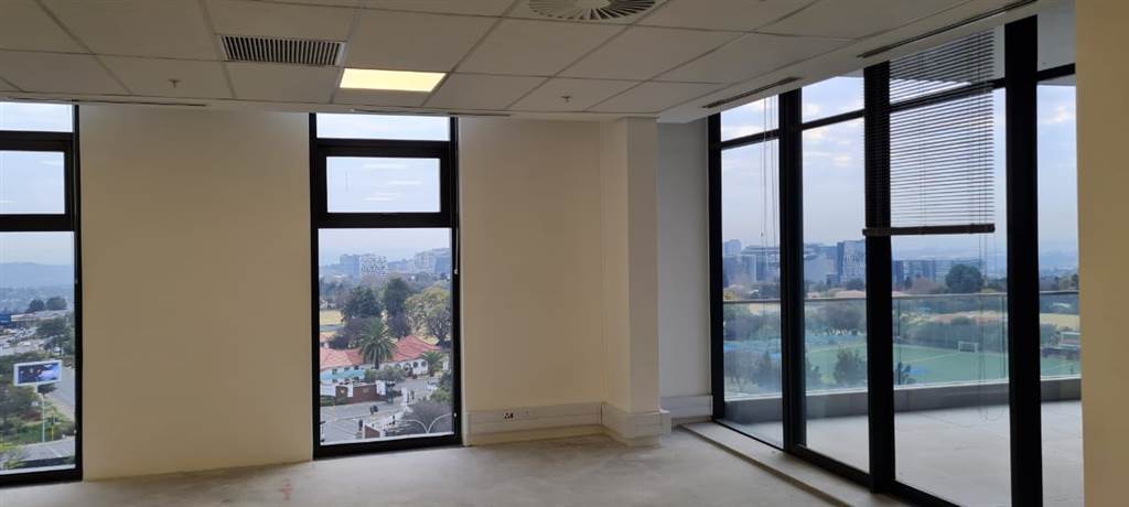 211  m² Office Space in Illovo photo number 3