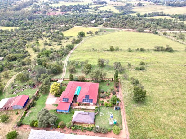 15.3 ha Smallholding