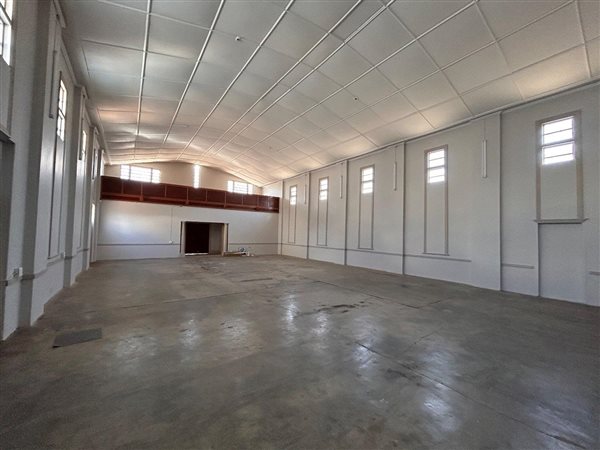 320  m² Commercial space in Vryheid