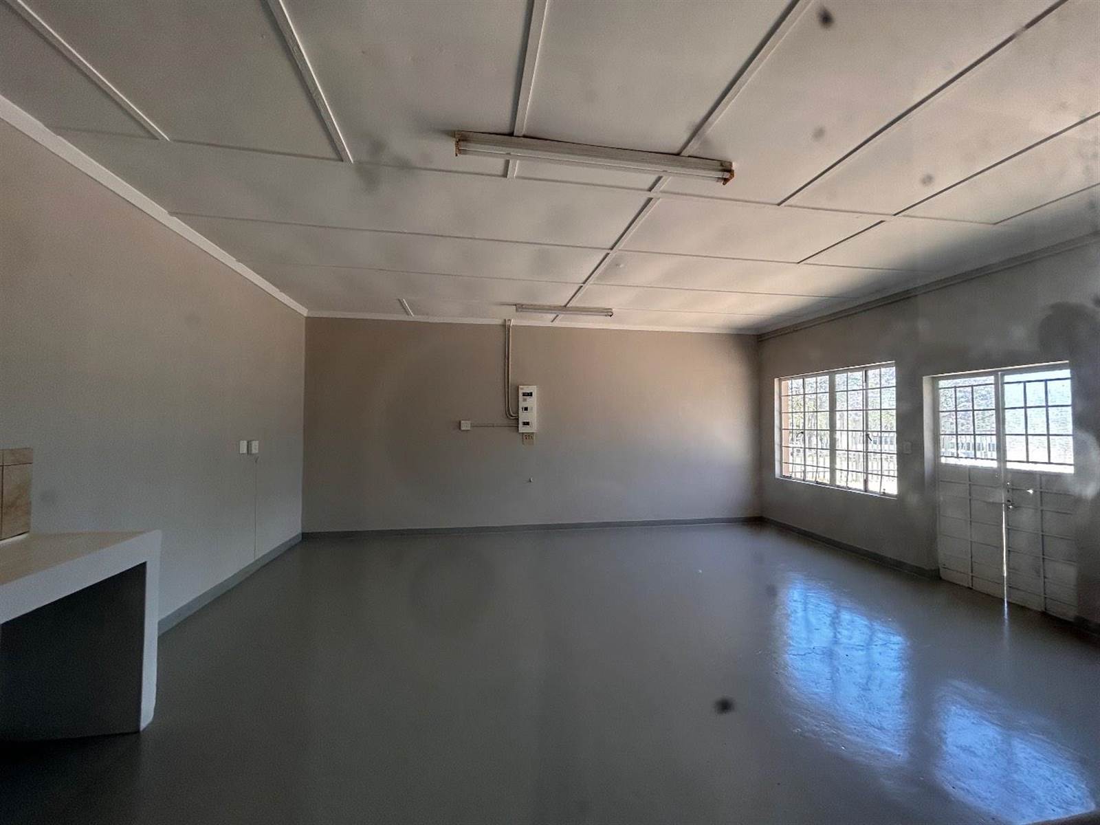 320  m² Commercial space in Vryheid photo number 12