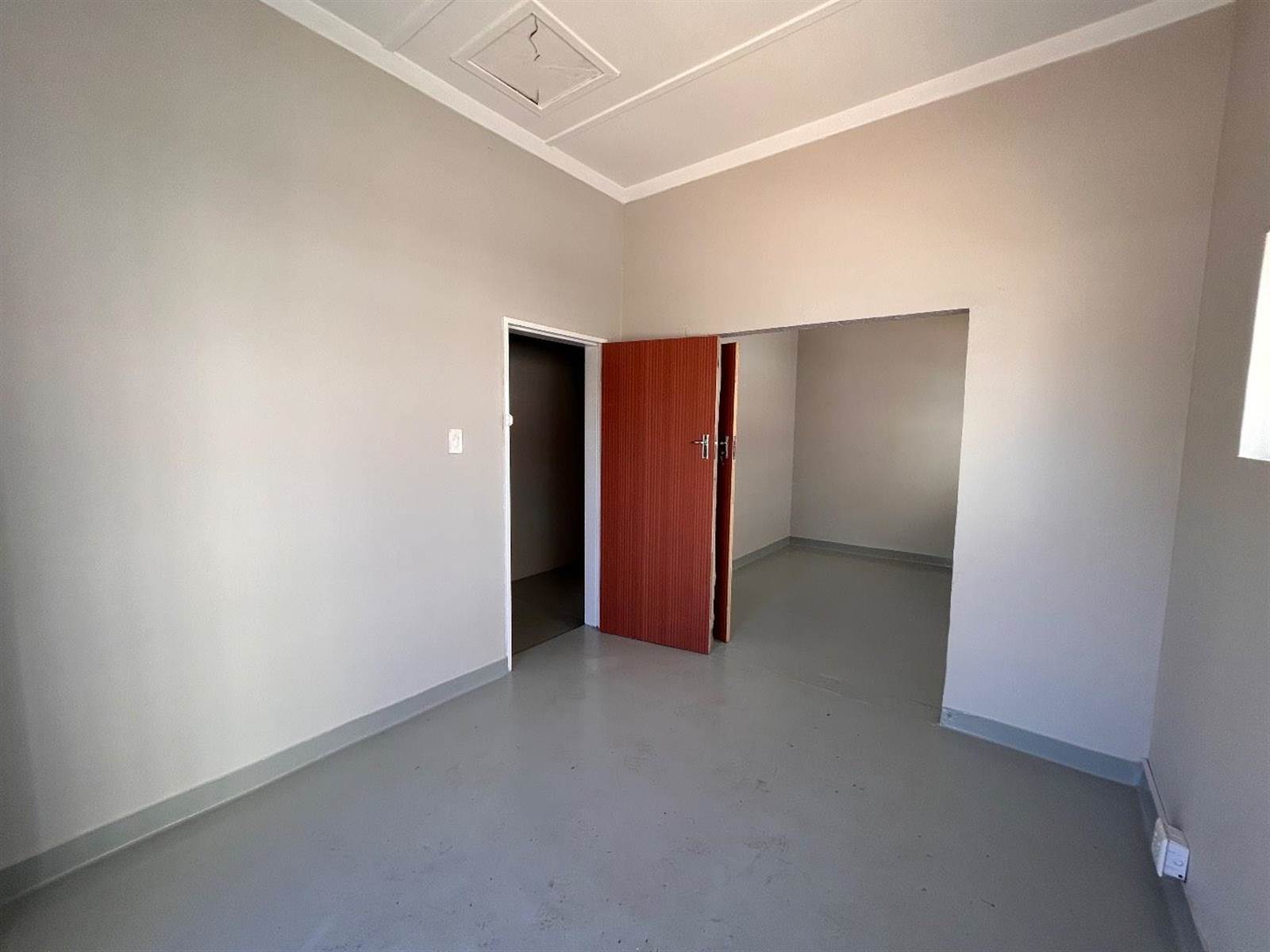 320  m² Commercial space in Vryheid photo number 9
