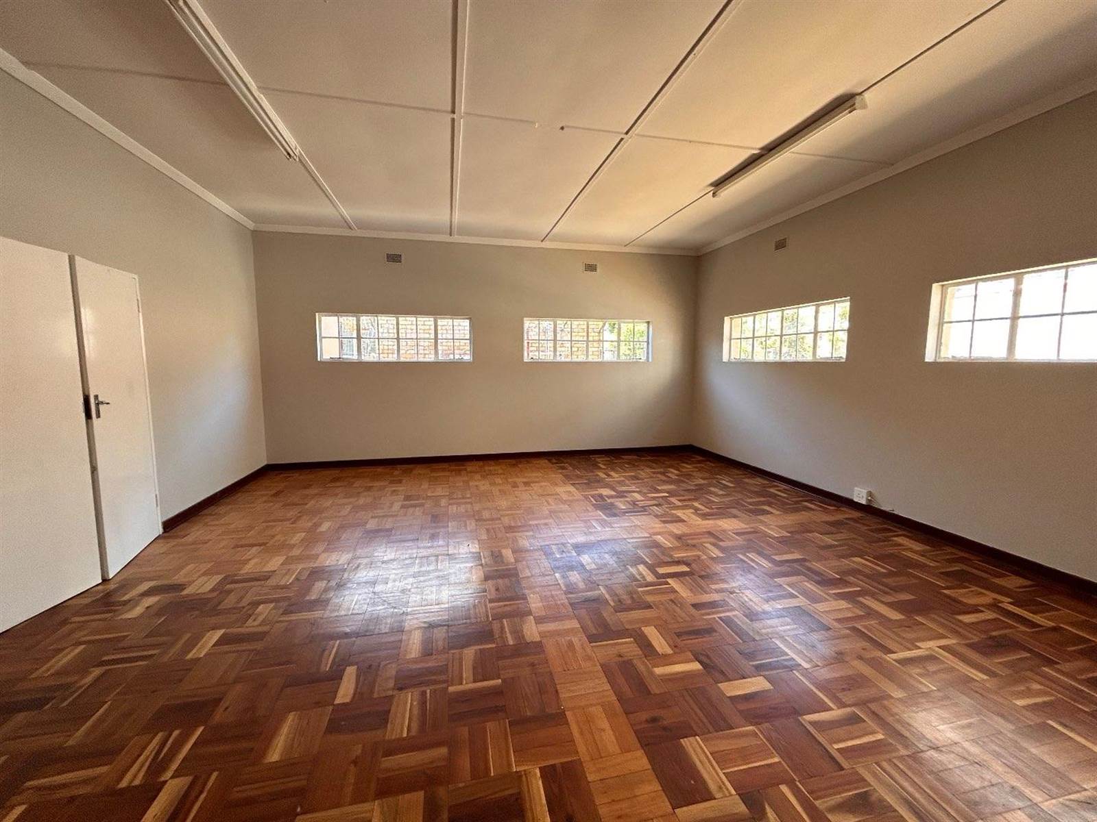 320  m² Commercial space in Vryheid photo number 6