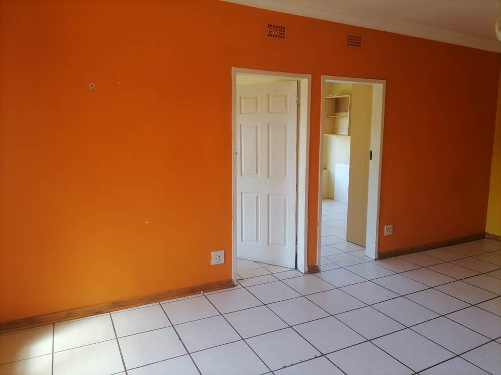 5 Bed House in Brakpan Central photo number 1