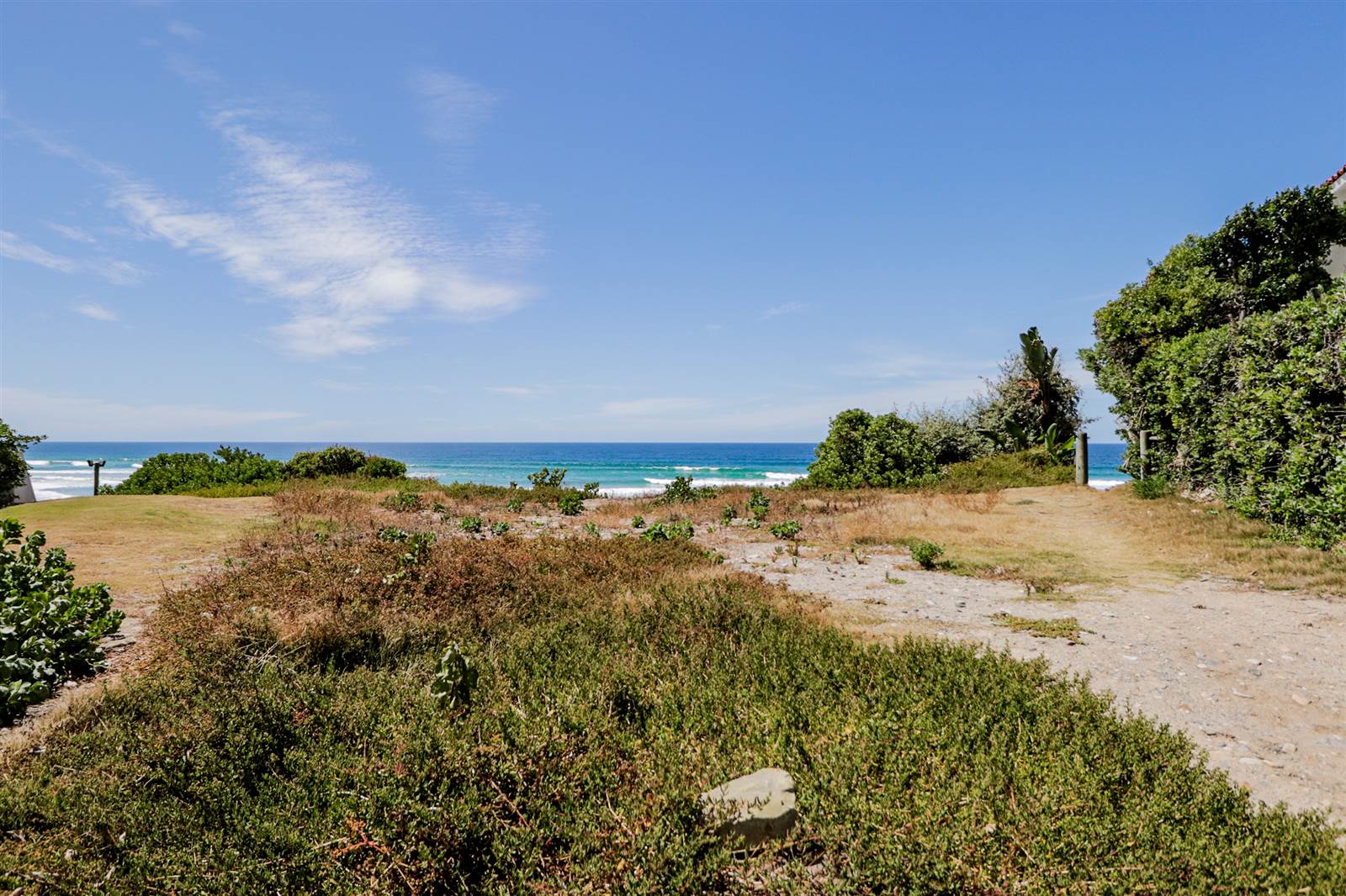666 m² Land available in Keurboomstrand photo number 13