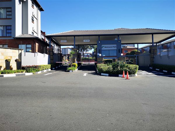3 Bedroom Townhouse 3 Bedroom Townhouse