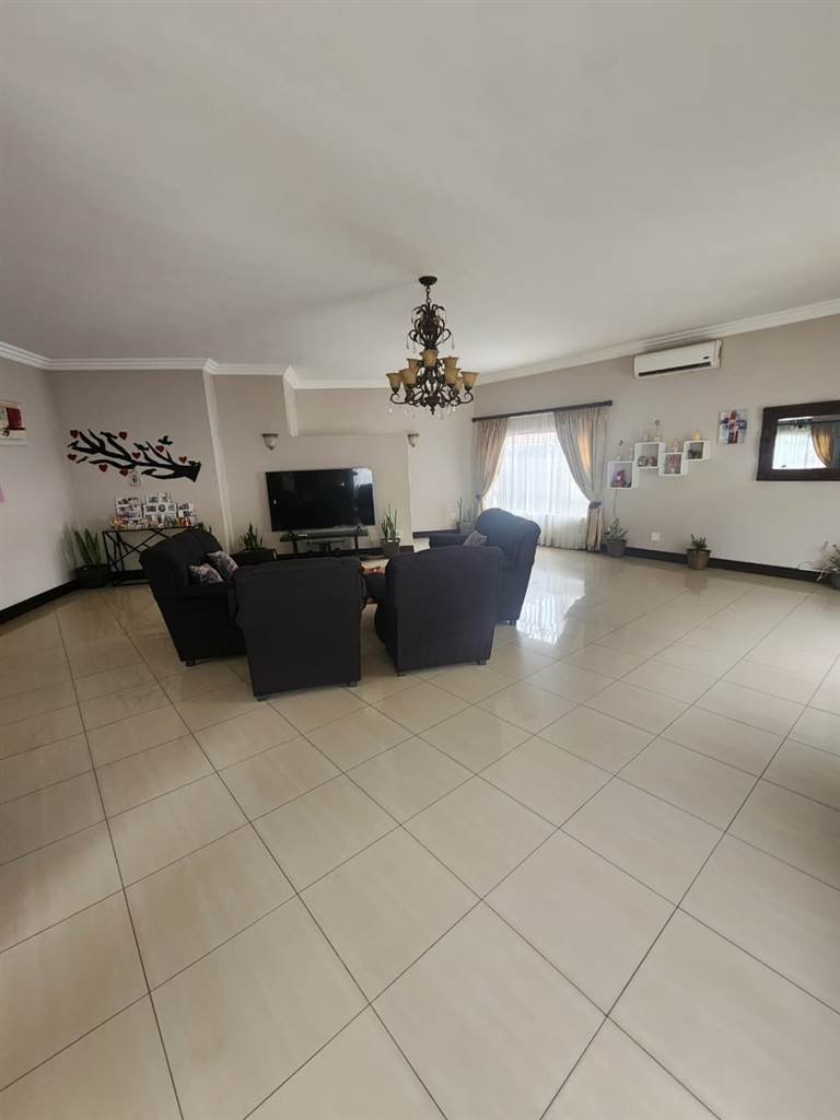5 Bed House in Erasmia photo number 10