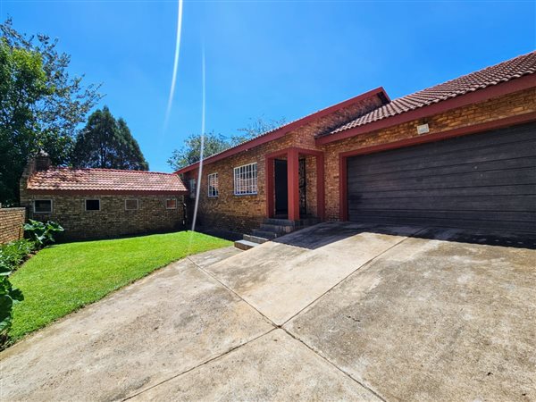3 Bedroom Townhouse 3 Bedroom Townhouse
