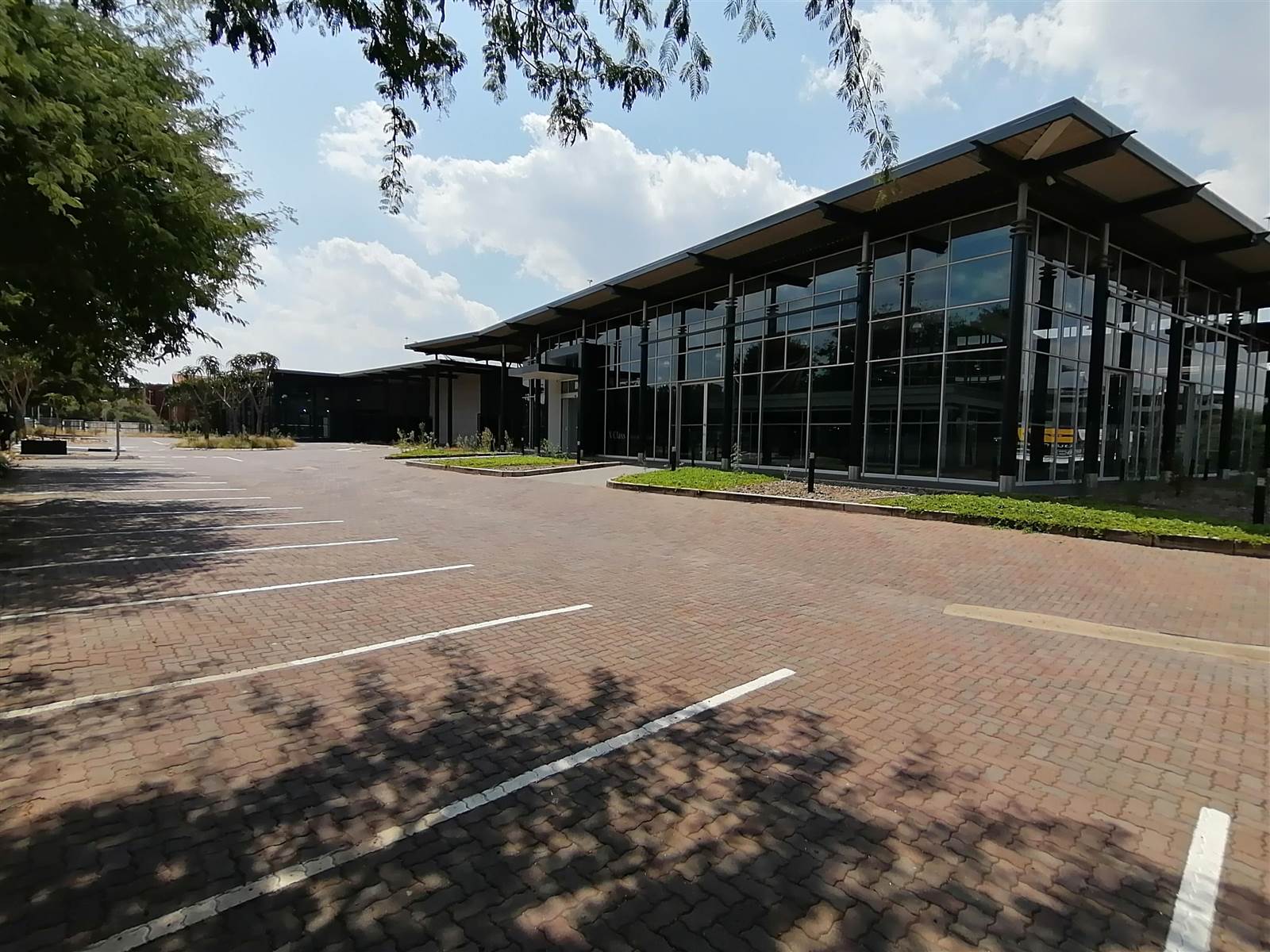 9979  m² Commercial space in Centurion CBD photo number 2