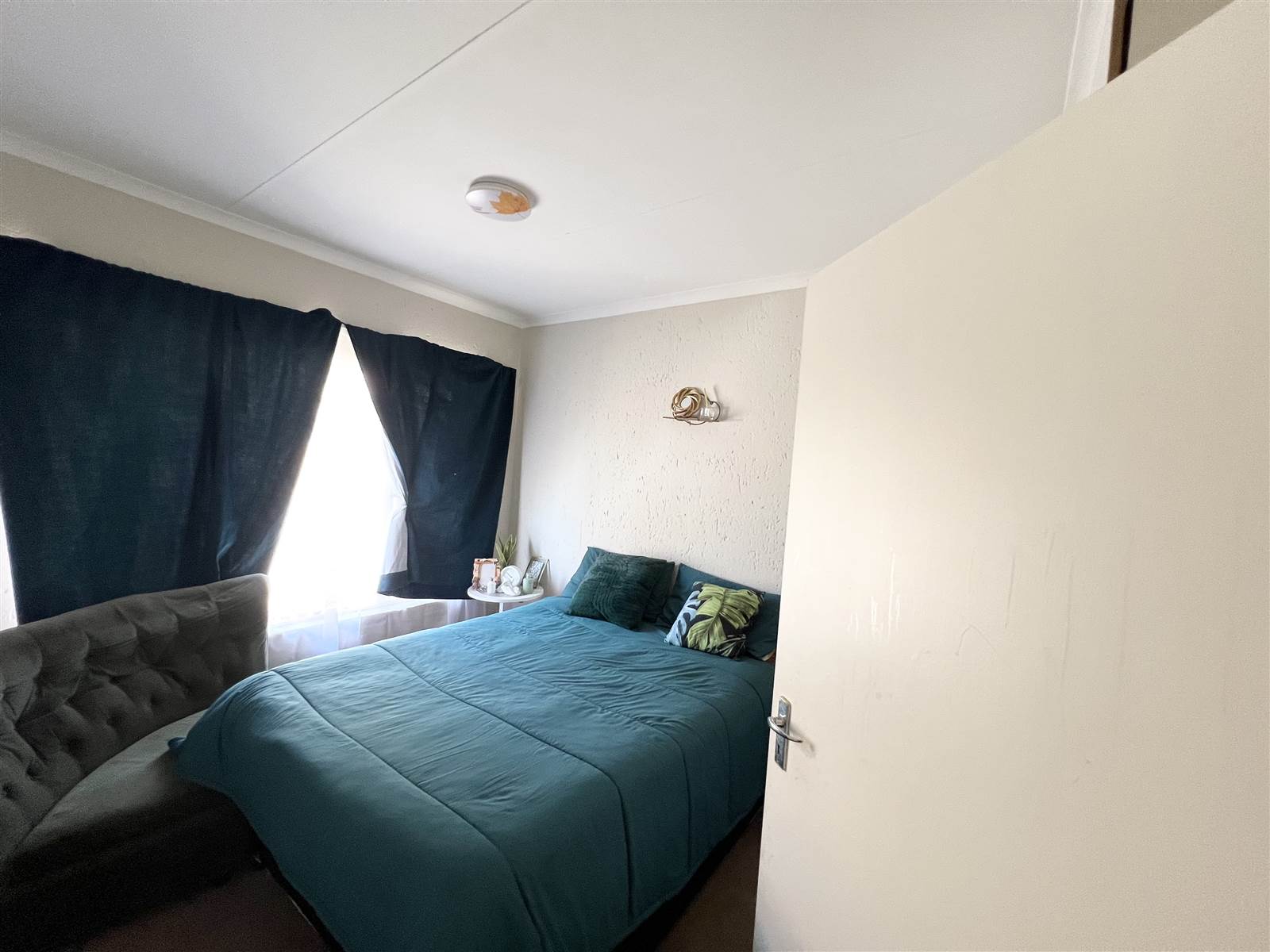 3 Bed Duplex in Glen Marais photo number 6