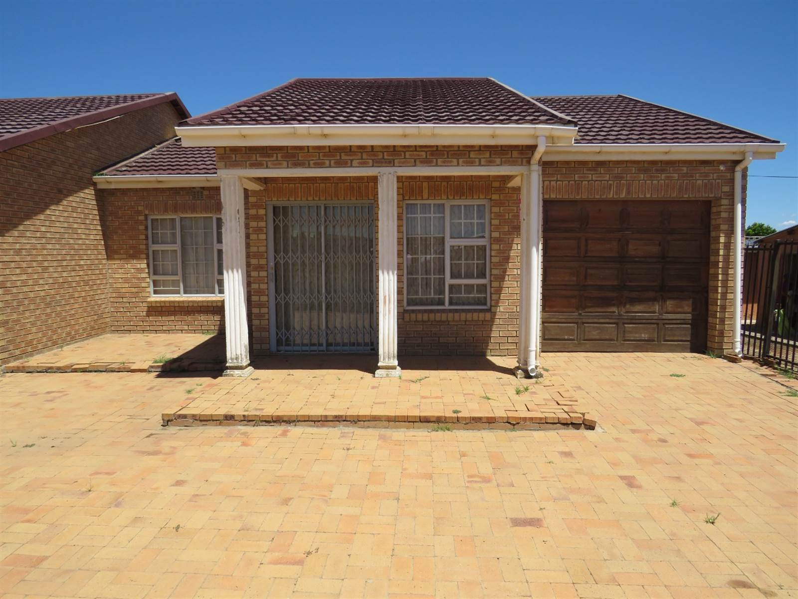 4 Bed House in Mlungisi photo number 6