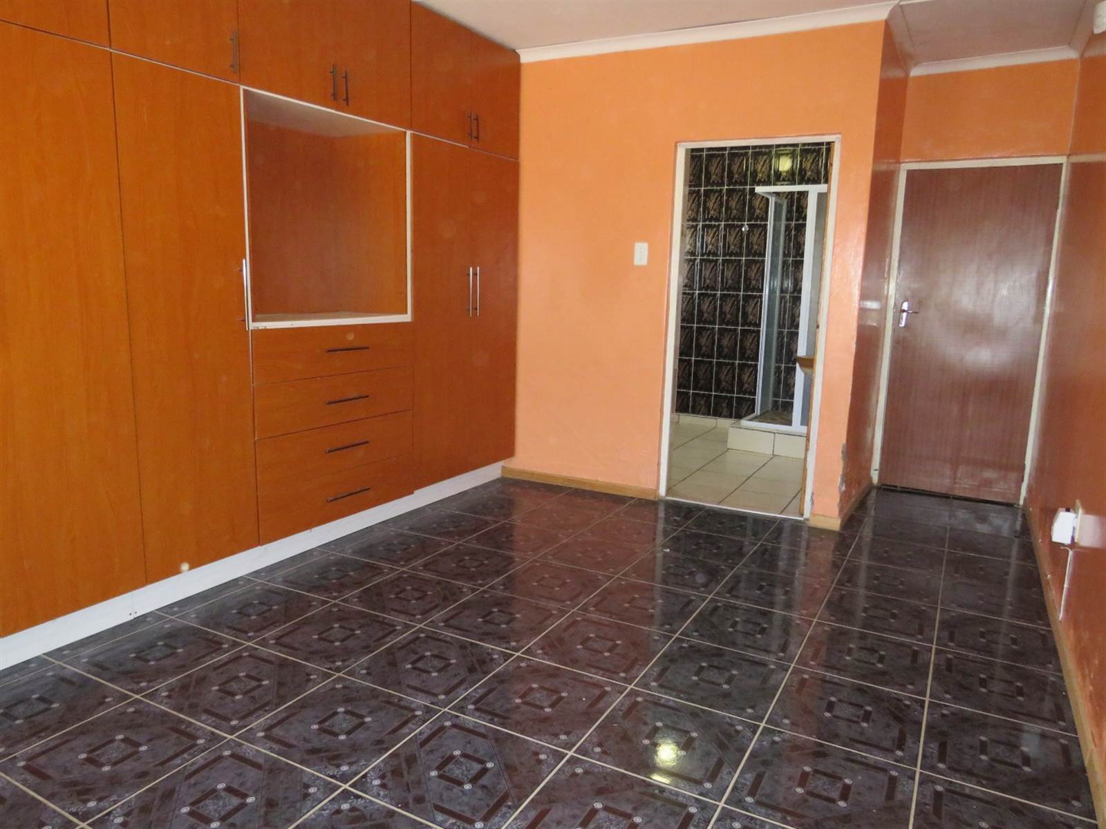4 Bed House in Mlungisi photo number 11