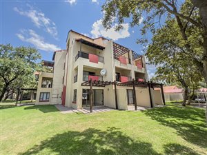 Apartment in Hazeldean (Silverlakes Surroundings)