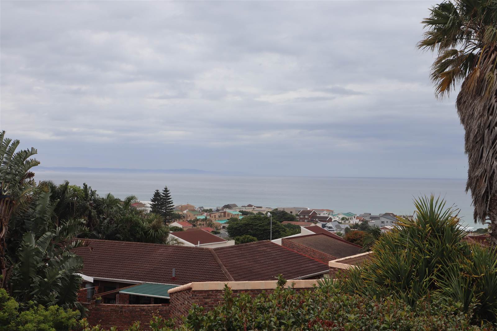 4 Bed House in Jeffreys Bay photo number 16