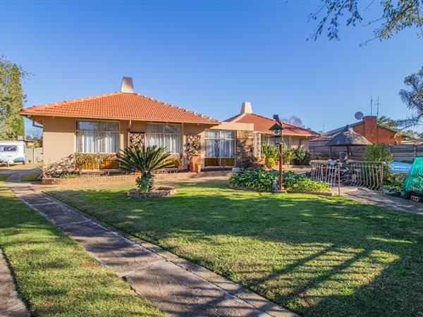 3 Bedroom House 3 Bedroom House