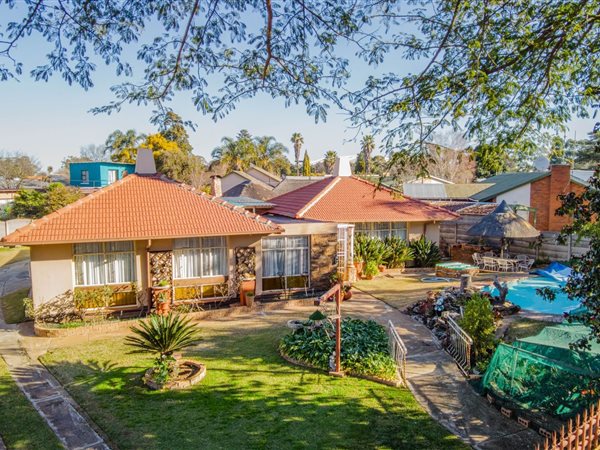 3 Bedroom House 3 Bedroom House