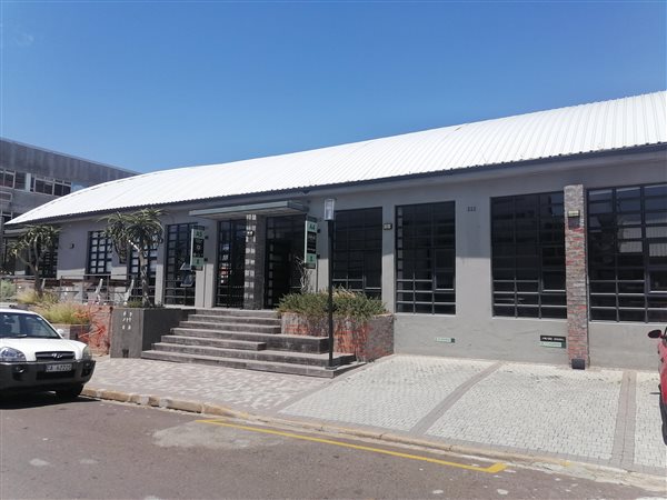 218  m² Commercial space