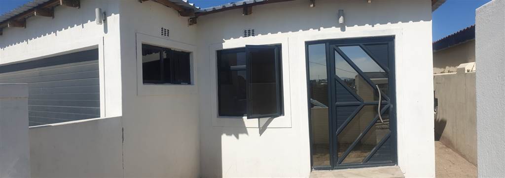 3 Bed House in Mfuleni photo number 15