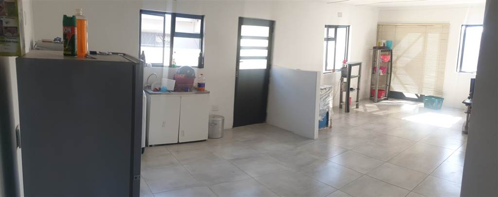 3 Bed House in Mfuleni photo number 1