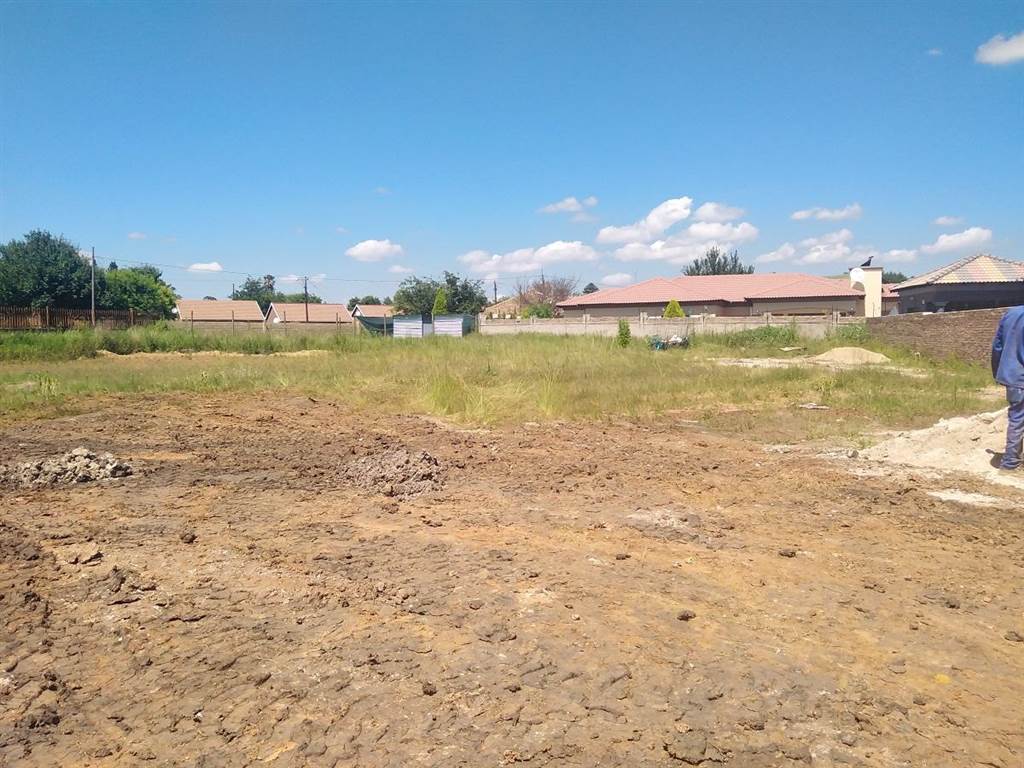 1200 m² Land available in Erasmus photo number 12