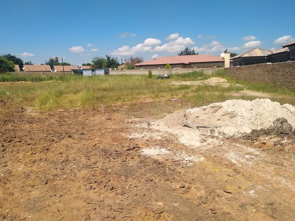 1200 m² Land available in Erasmus photo number 6