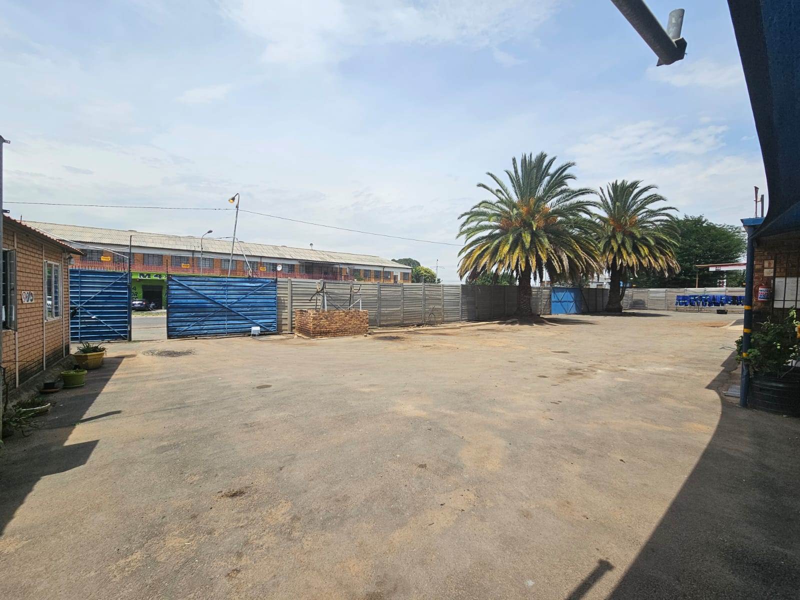 200  m² Industrial space in Malvern East photo number 1