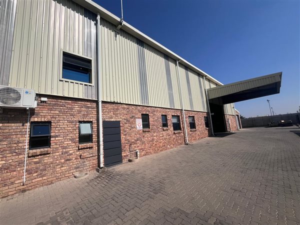 1 795 m² Industrial space 1 795 m² Industrial space