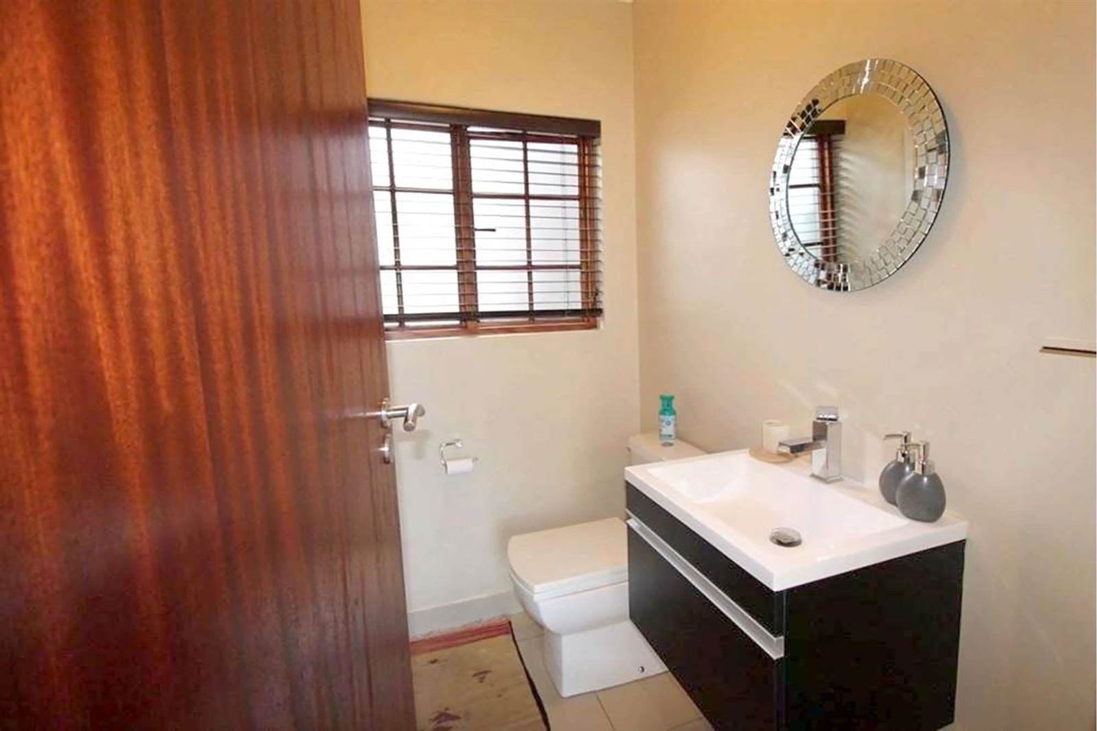 4 Bed Townhouse in Douglasdale photo number 11