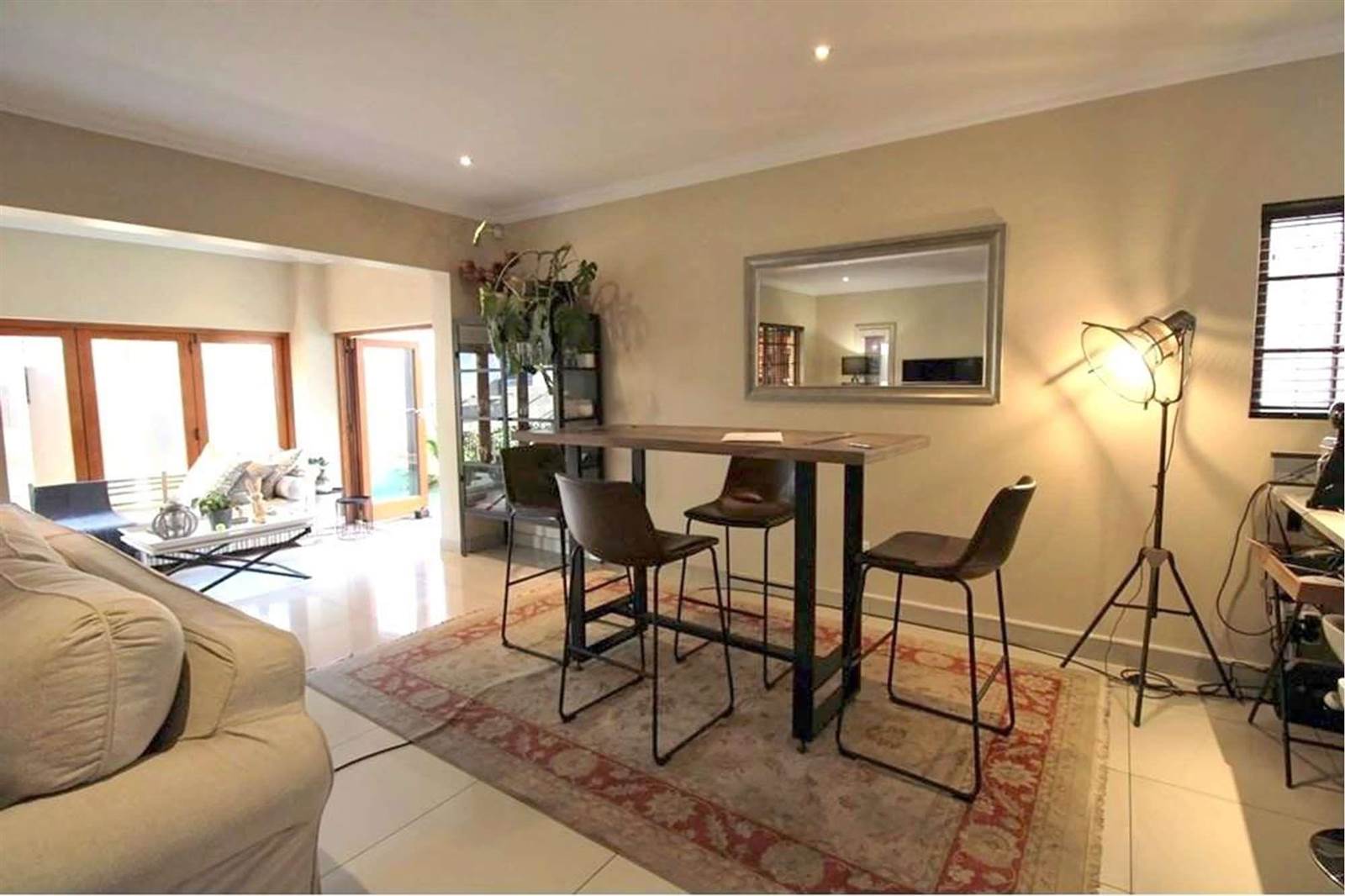 4 Bed Townhouse in Douglasdale photo number 3