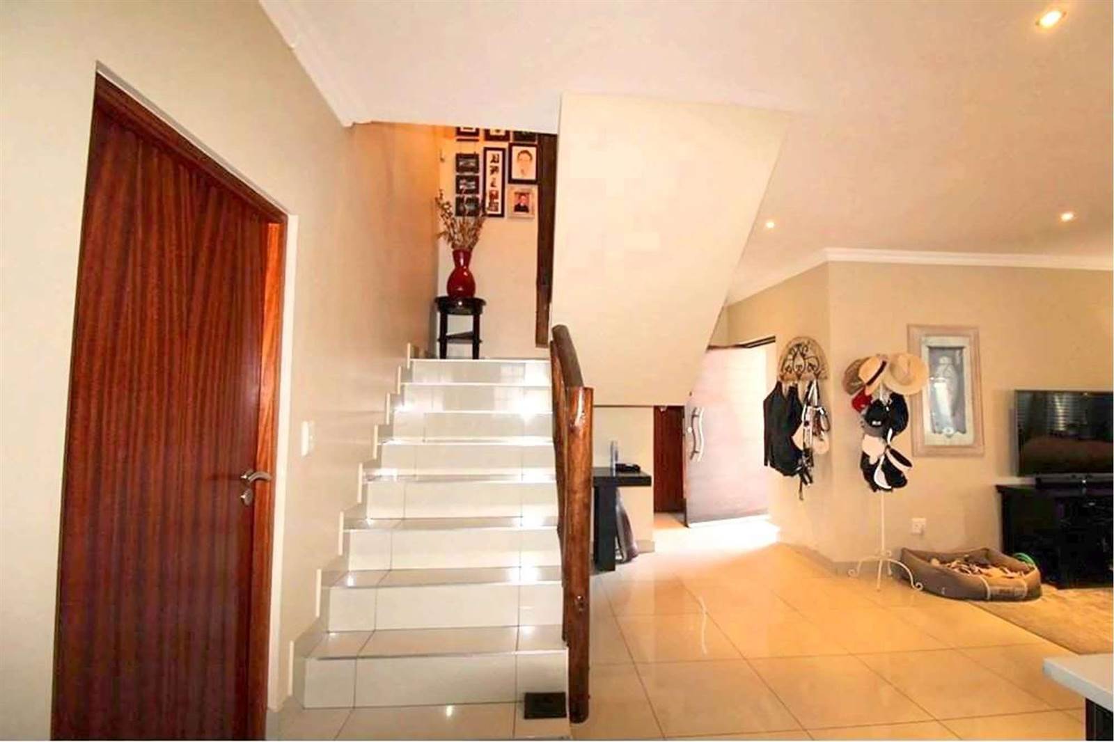 4 Bed Townhouse in Douglasdale photo number 13