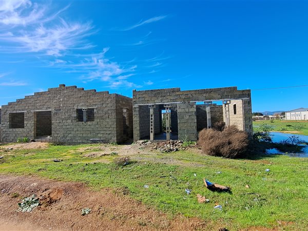 1 331 m² Smallholding 1 331 m² Smallholding
