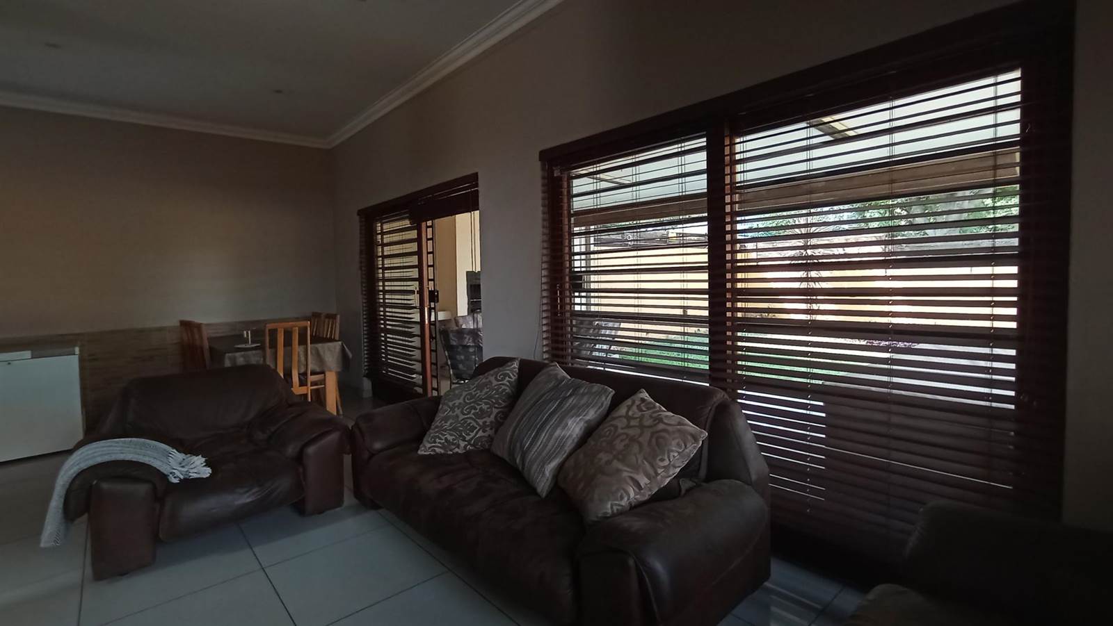 3 Bed Townhouse in Benoni CBD photo number 8