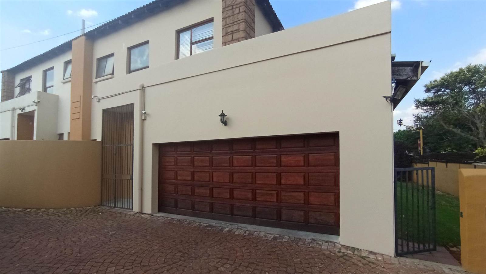 3 Bed Townhouse in Benoni CBD photo number 2