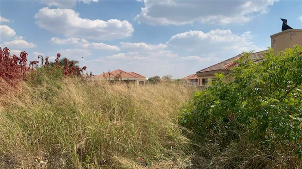 600 m² Land available in Serala View photo number 3