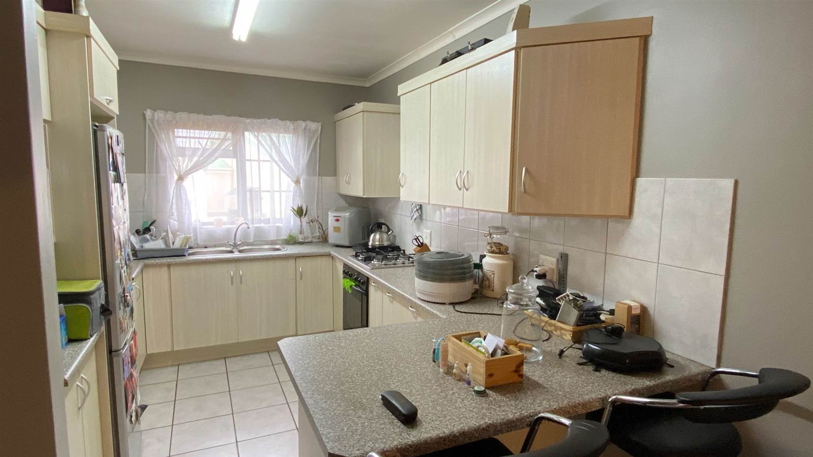 2 Bed Townhouse in Swellendam photo number 11