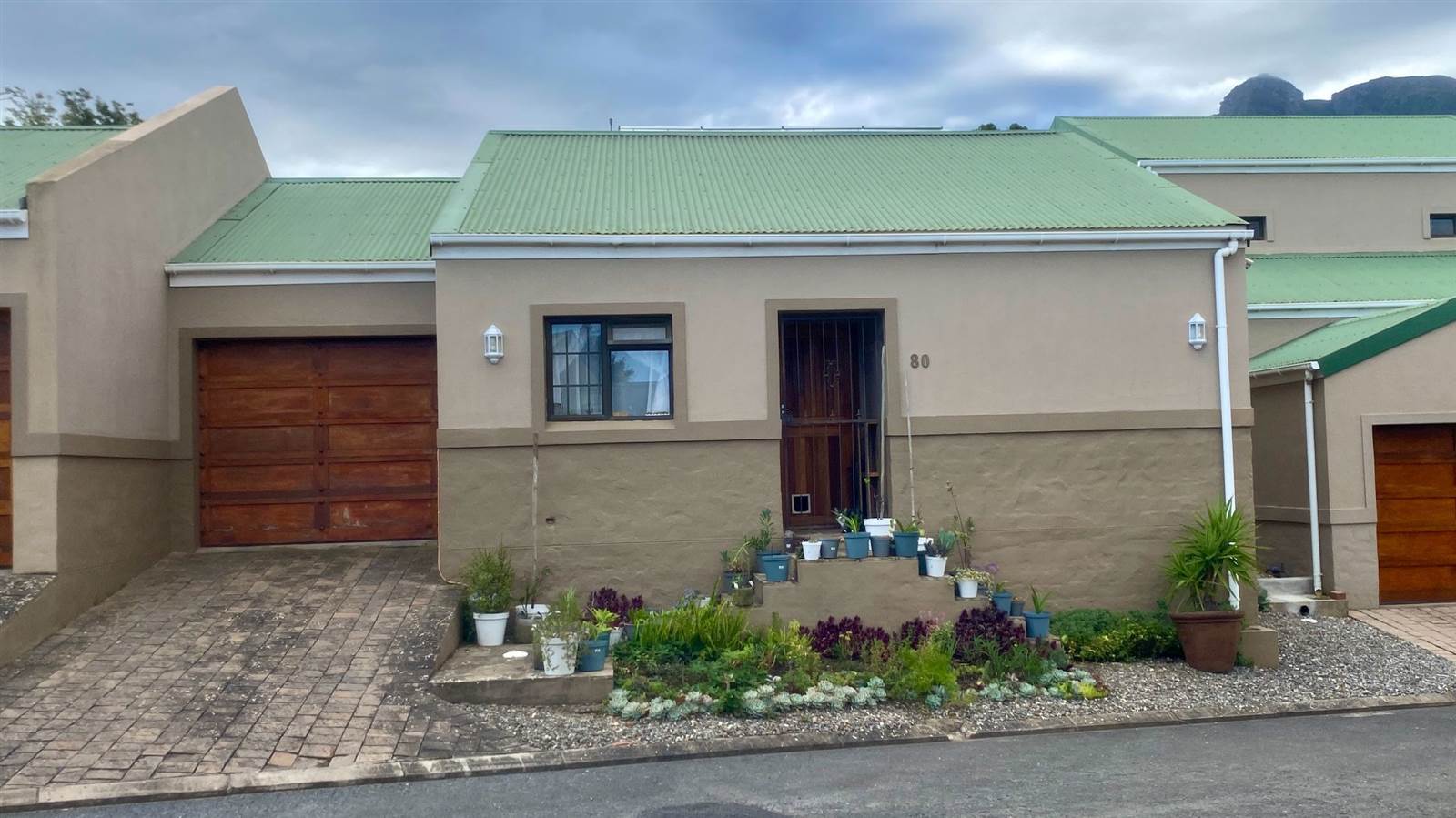 2 Bed Townhouse in Swellendam photo number 1