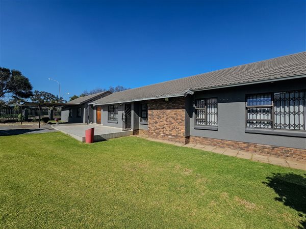 3 Bedroom House 3 Bedroom House