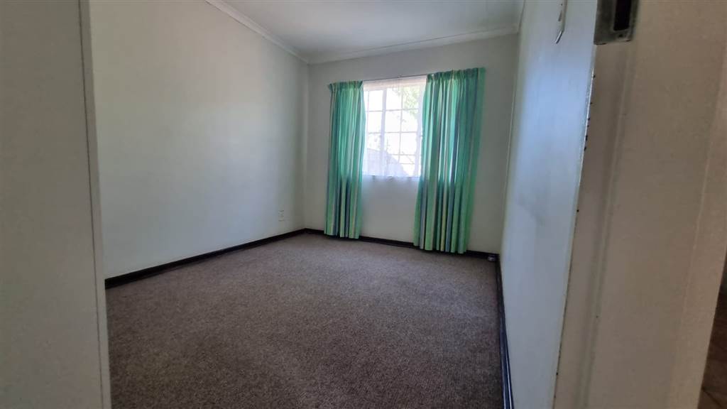 2 Bed Townhouse in Vredefort photo number 9