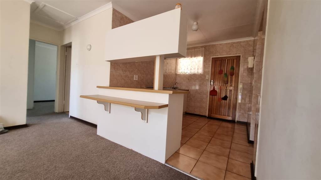 2 Bed Townhouse in Vredefort photo number 12