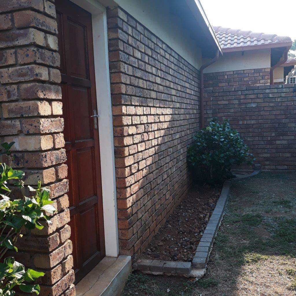 3 Bed Townhouse in Highveld photo number 5