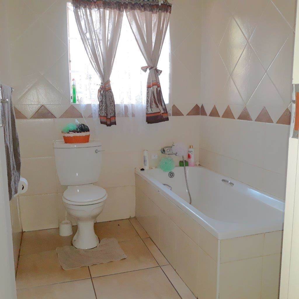 3 Bed Townhouse in Highveld photo number 15
