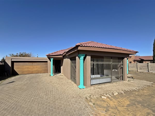 3 Bedroom House 3 Bedroom House