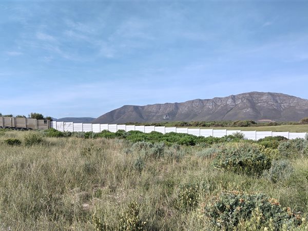 795 m² Land