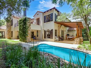 5 Bed House in Dainfern Valley