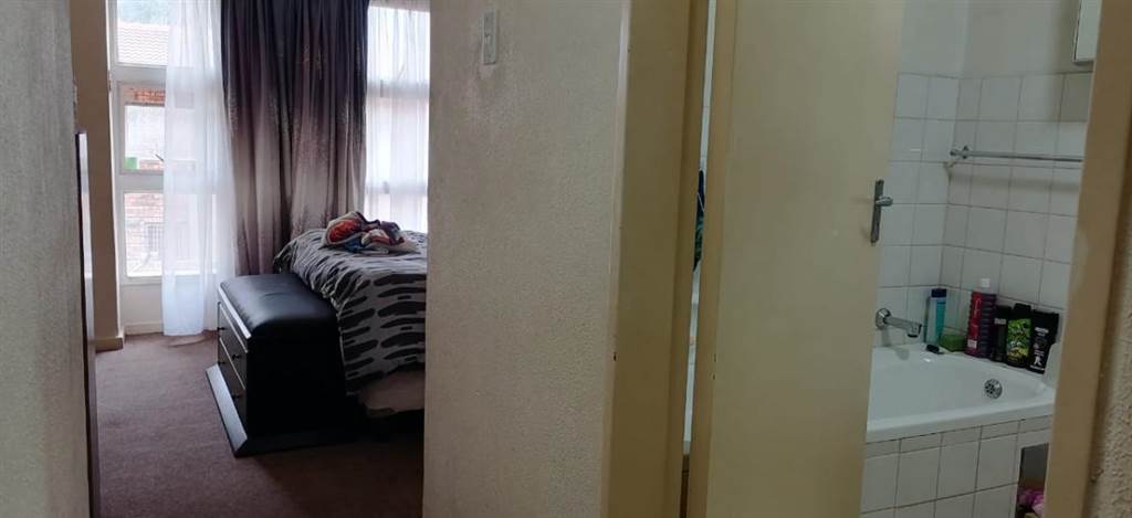 3 Bed Apartment in Pretoria North photo number 13