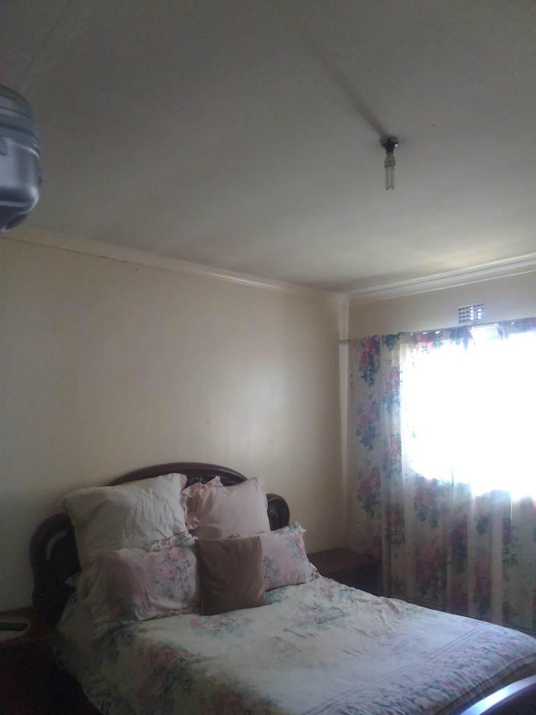 2 Bed House in Nyanga photo number 5