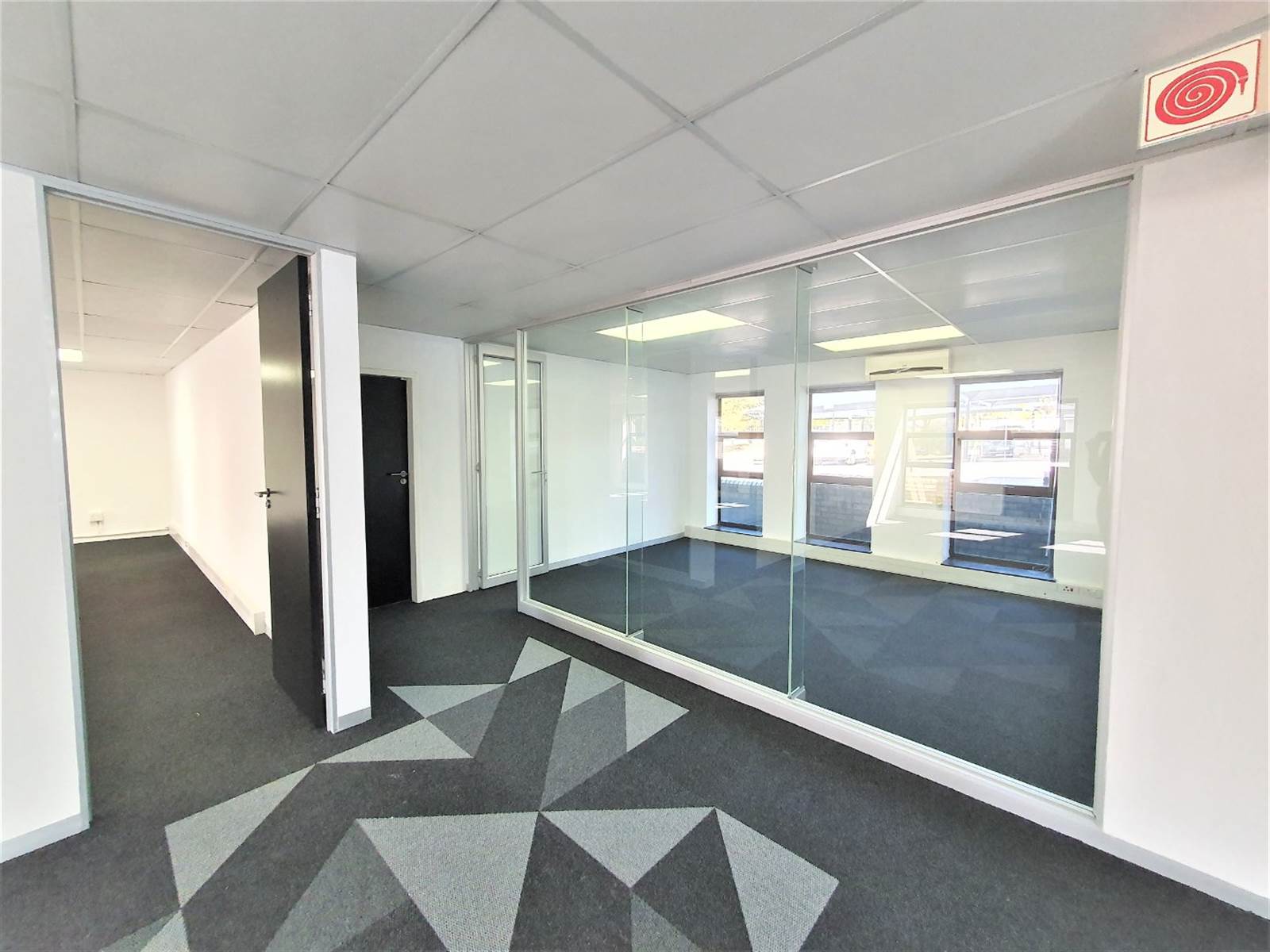 210  m² Office Space in Bryanston photo number 8