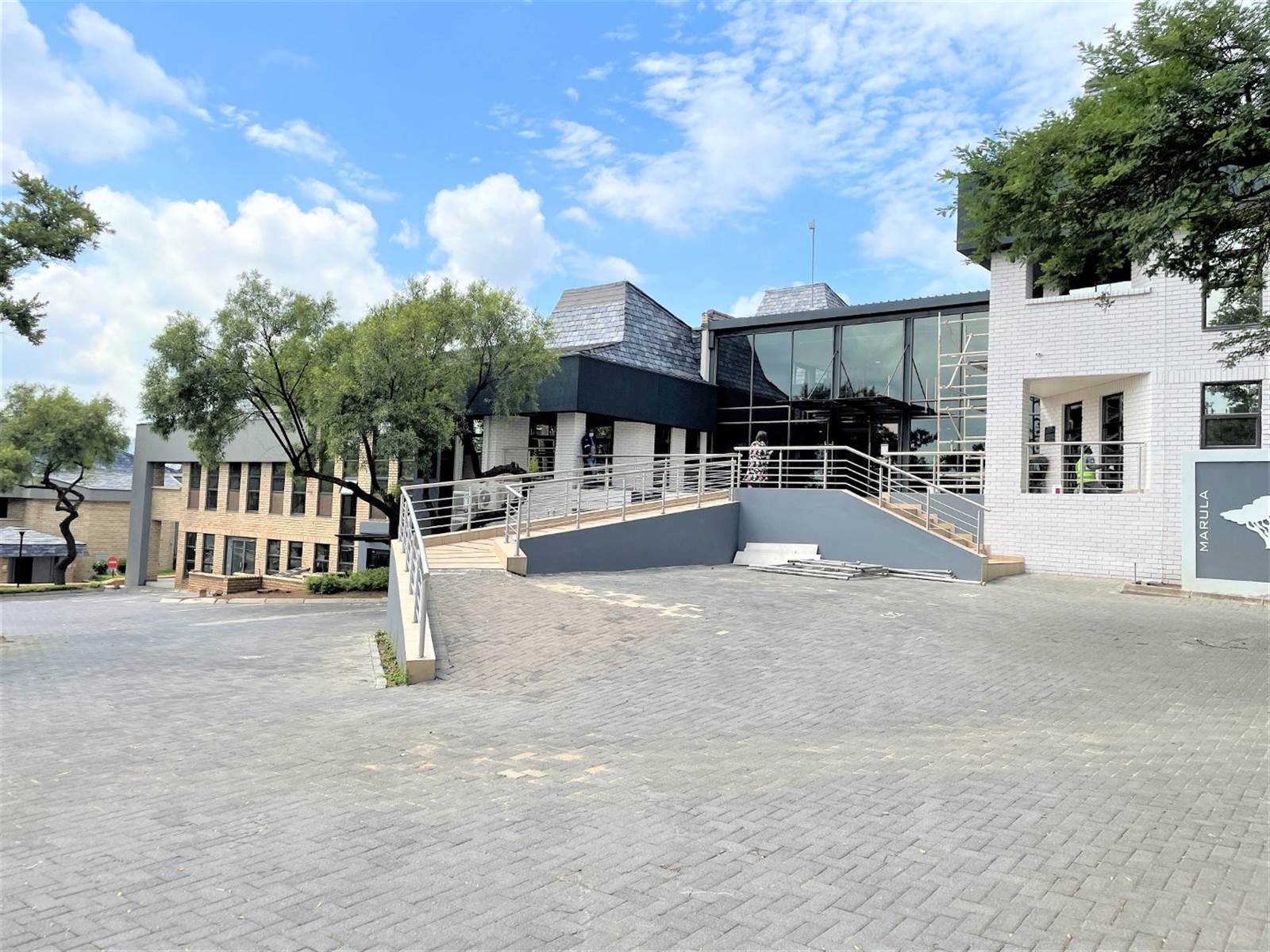 210  m² Office Space in Bryanston photo number 4