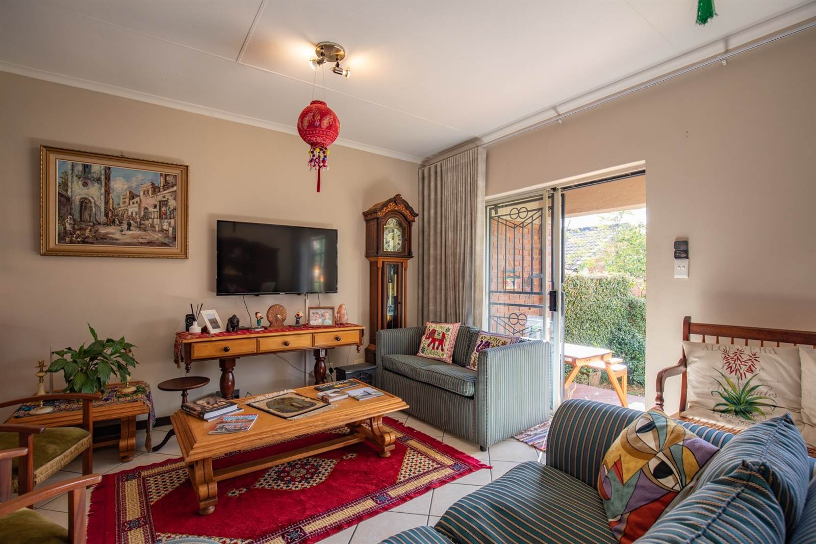 2 Bed Townhouse in Mooikloof Ridge photo number 7